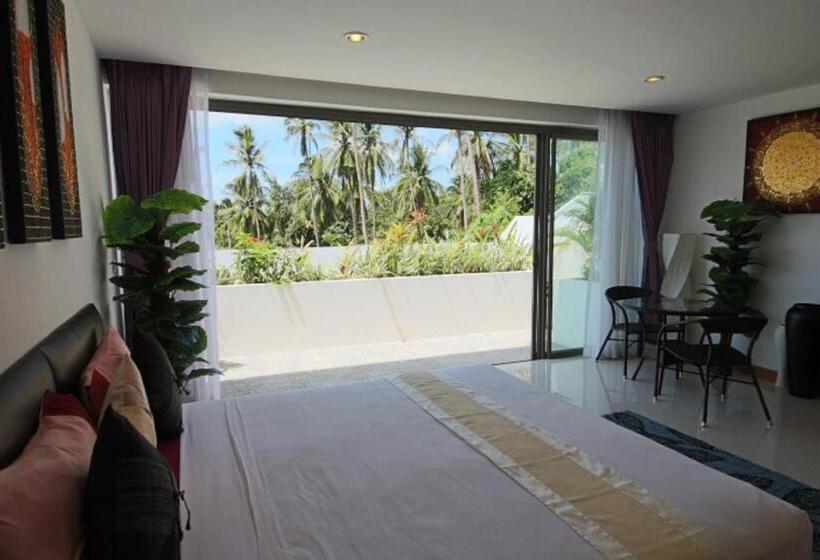 プールビュースタンダードステューディオ, Tropical Sea View Residence