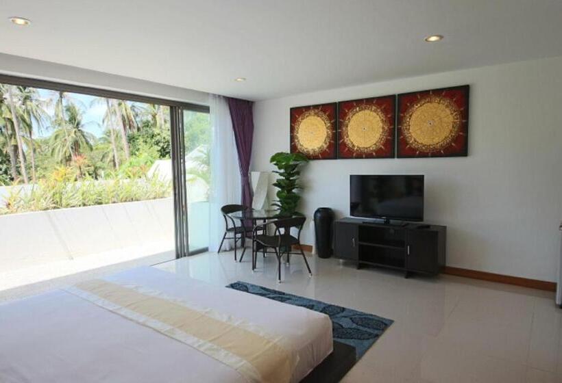 プールビュースタンダードステューディオ, Tropical Sea View Residence