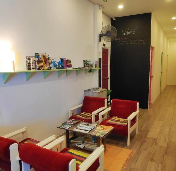 اتاق لوکس, Ez Lodgings