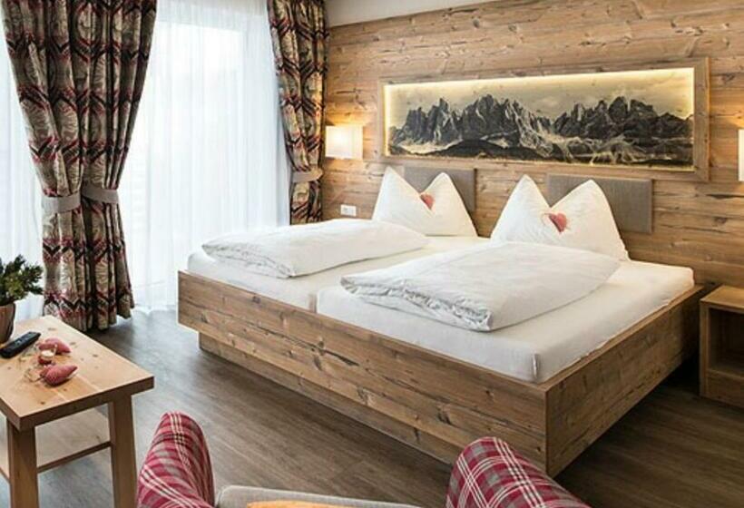 Номер Стандарт с Балконом, Chalet Dolomites