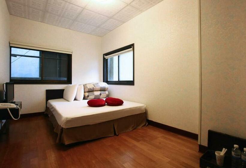 اتاق استاندارد, Deep Forest Inn