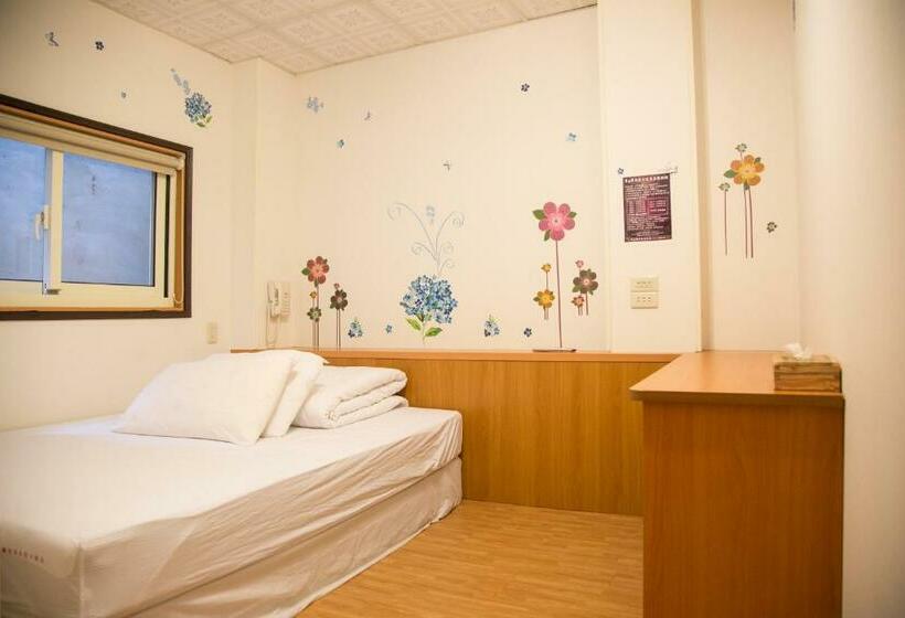 اتاق استاندارد, Deep Forest Inn