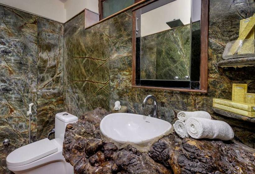 발코니가 있는 스위트, Lohagarh Corbett Resort