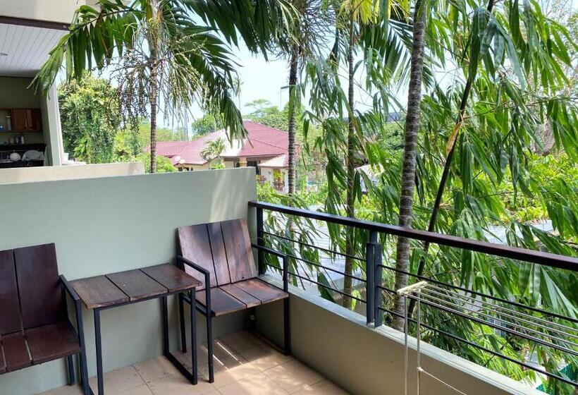 Номер Deluxe Кровать Кинг, Benjamas Place