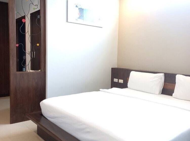 Номер Deluxe, Benjamas Place