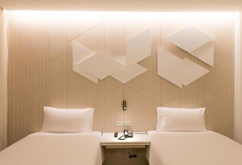 Номер Стандарт, Crystal Hotel Hat Yai