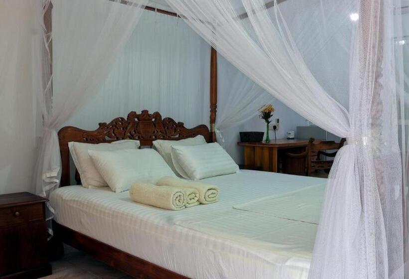 اتاق استاندارد با چشم‌انداز دریا, Edelweiss Resort