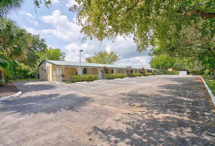 Номер Стандарт, Tequesta Palms Inn