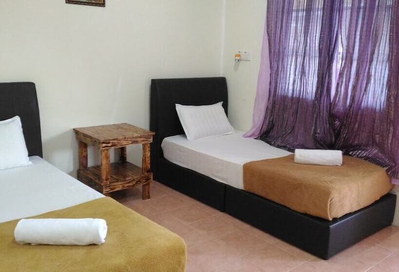 Standard Room, Tok Man Inn