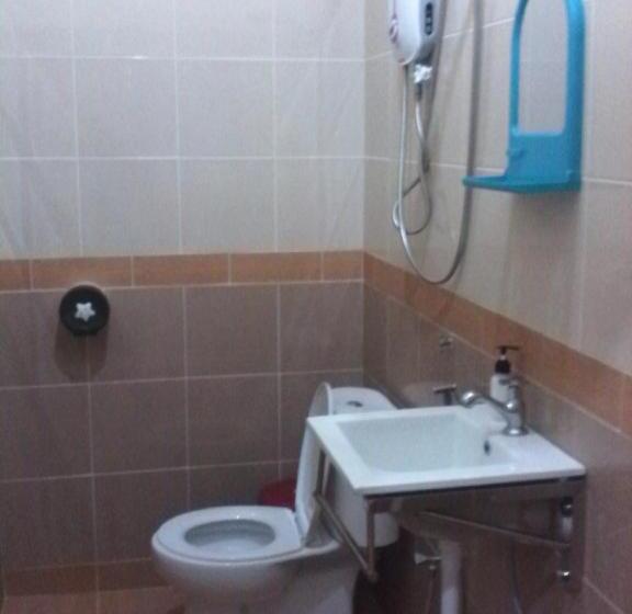 Standard Room, Tok Man Inn
