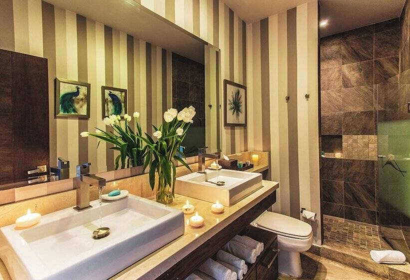 2 Sovrum Takvåningslägenhet, Pinnacle Resorts 220