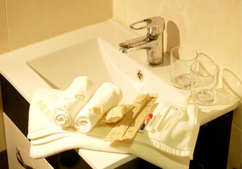 اتاق سوپریور خانوادگی, Ernes Hotel Bayu Mutiara