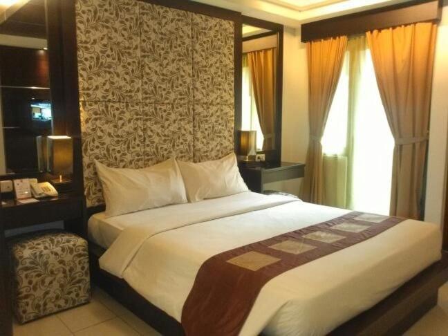 Номер Superior Кровать Кинг, Metro Hotel Jababeka
