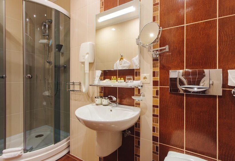 استودیوی استاندارد, Rasstal Spa