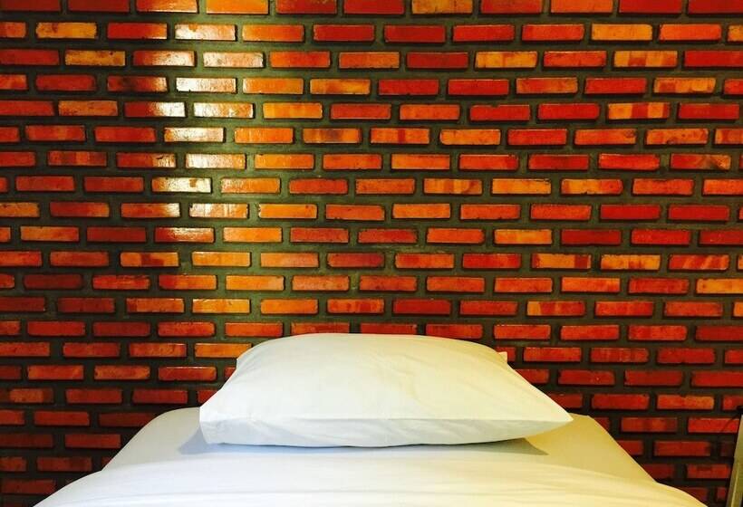 스탠다드 룸, Nokhook House