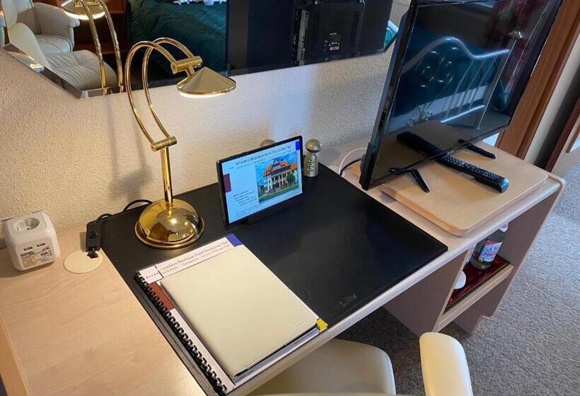 Номер Стандарт, Amadeus Boutique Hotel Deutscher Hof Inn & Suites