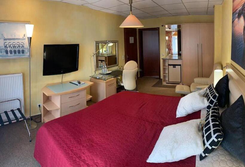 Номер Deluxe, Amadeus Boutique Hotel Deutscher Hof Inn & Suites
