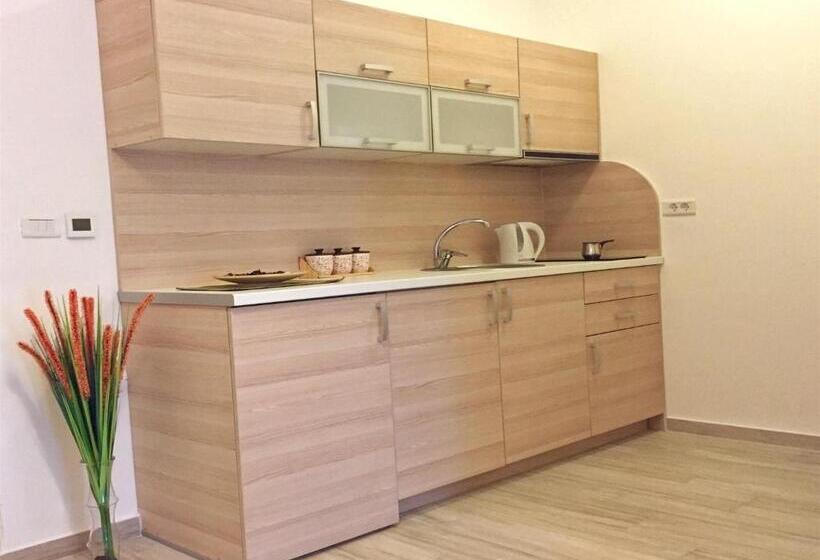 آپارتمان 1 خوابه با تراس, Apart Hotel Sea Fort
