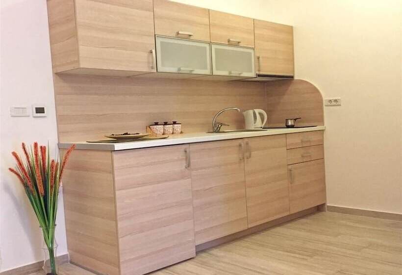 آپارتمان 1 خوابه با تراس, Apart Hotel Sea Fort