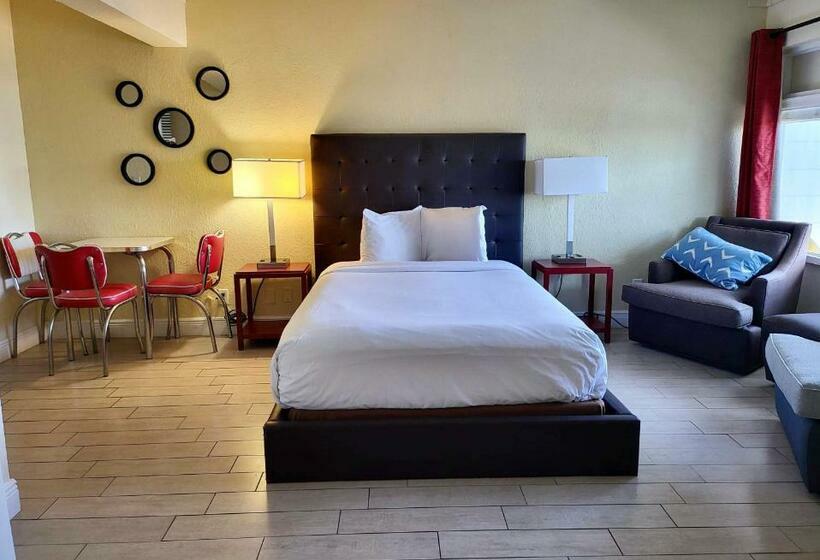 패밀리 스위트, Chateau Mar Beach Resort