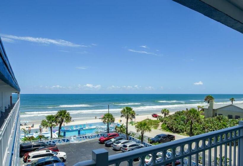 스위트 킹사이즈 침대, Chateau Mar Beach Resort