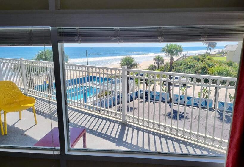 스위트 킹사이즈 침대, Chateau Mar Beach Resort