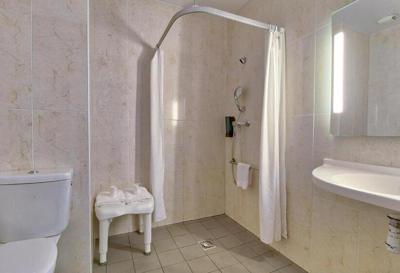 Номер Стандарт Адаптированный для Инвалидов, B&b Hotel Bayonne Tarnos