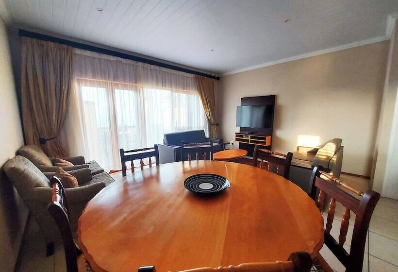 Апартаменты 3 Спальни, Perna Perna Mossel Bay