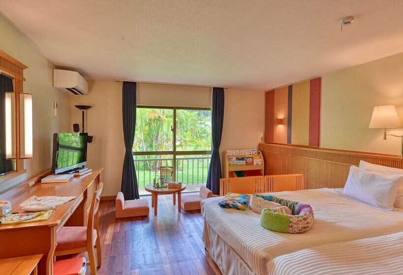 Семейный Номер, Fusaki Beach Resort Hotel & Villas