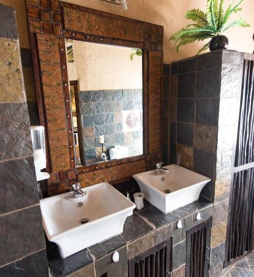 اتاق لوکس با تخت بزرگ, African Rock Lodge