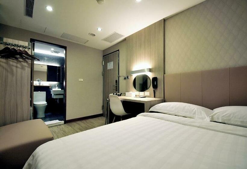 اتاق استاندارد یک نفره, The Riverside Hotel International
