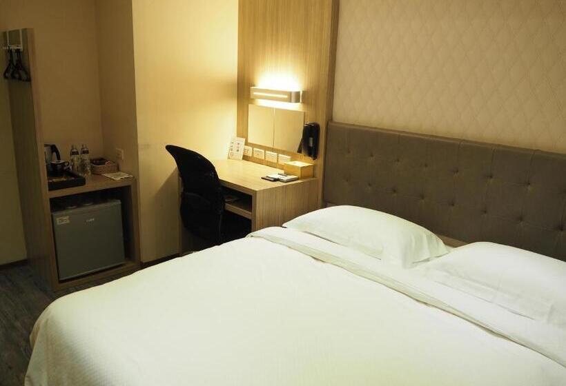 اتاق استاندارد, The Riverside Hotel International