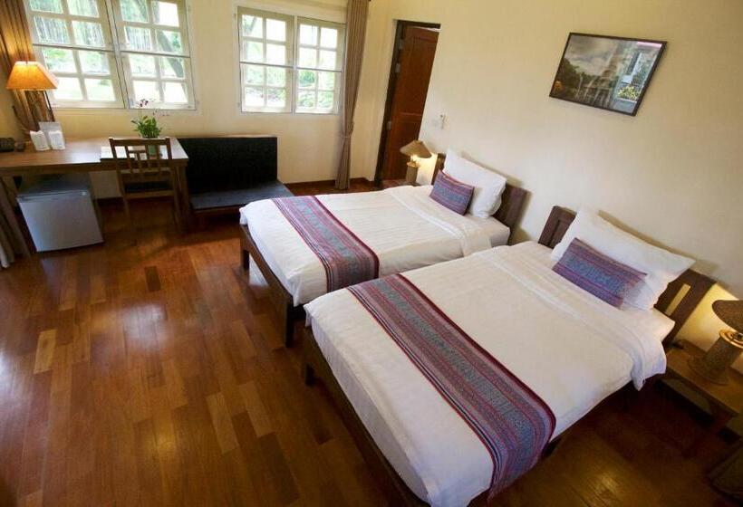 اتاق لوکس, Monoceros Resort
