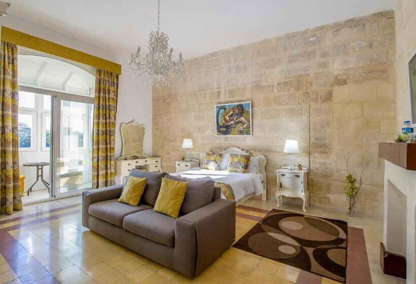 اتاق استاندارد با چشم‌انداز, Point De Vue Guesthouse