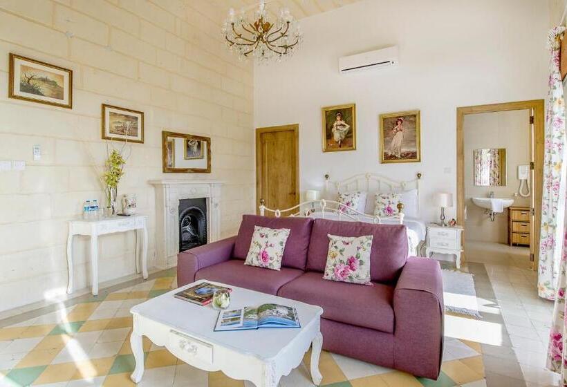 سوییت لوکس, Point De Vue Guesthouse