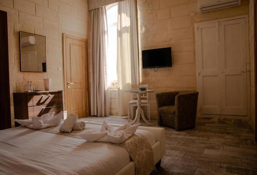 اتاق سوپریور, Point De Vue Guesthouse
