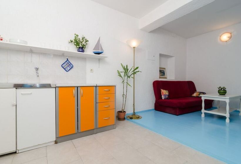 Апартаменты 1 Спальня с Террасой Вид на Море, Guest House Busurelo