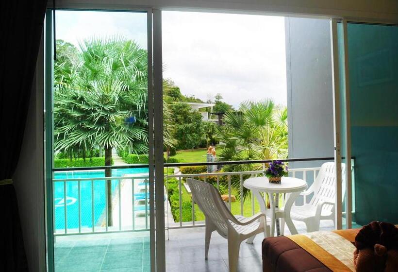 اتاق لوکس, Gypsy Sea View Resort  Phi Phi Island
