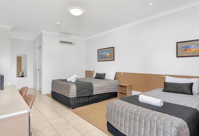 Номер Executive, Midlander Motor Inn
