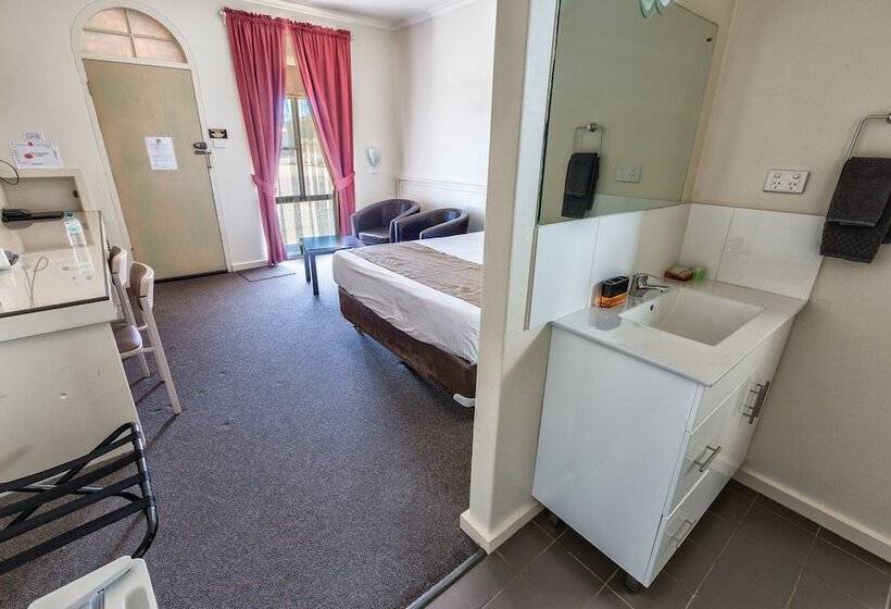 Номер Deluxe, The Argent Motel