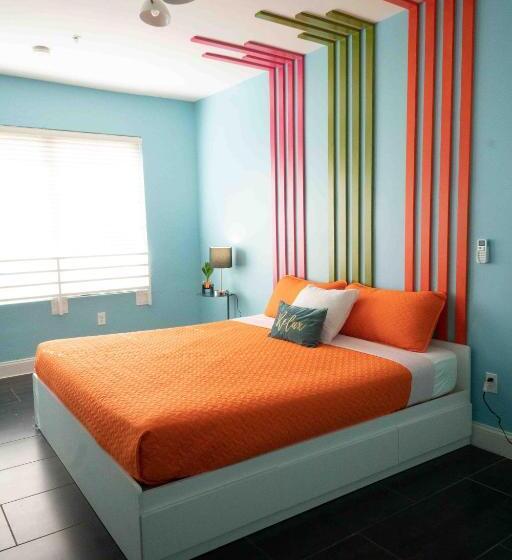 חדר דלוקס, Beds N' Drinks