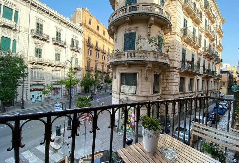 اتاق لوکس, Aquarooms Luxury Suites