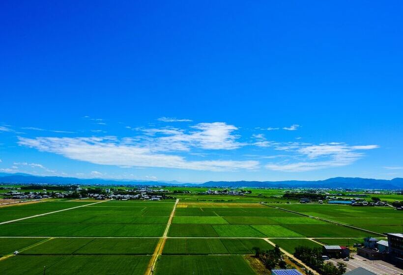 标准间, Grandia Housen