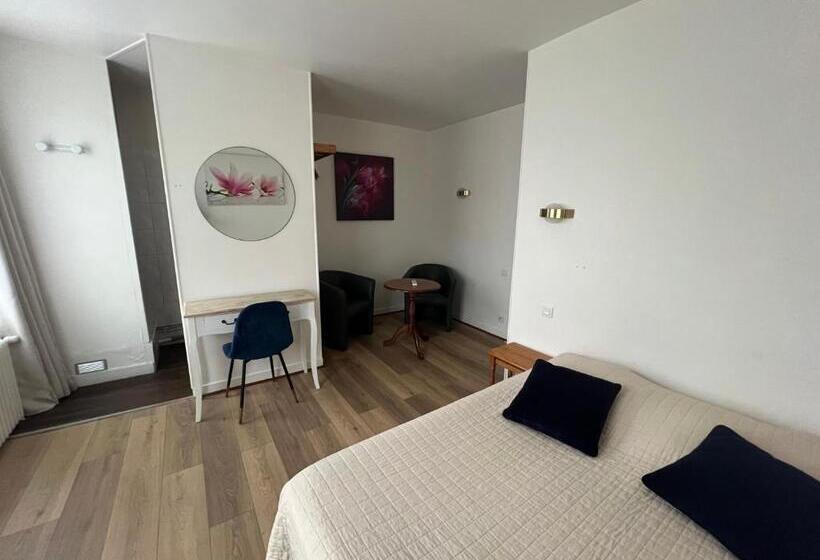 Номер Стандарт, Hôtel De La Gare