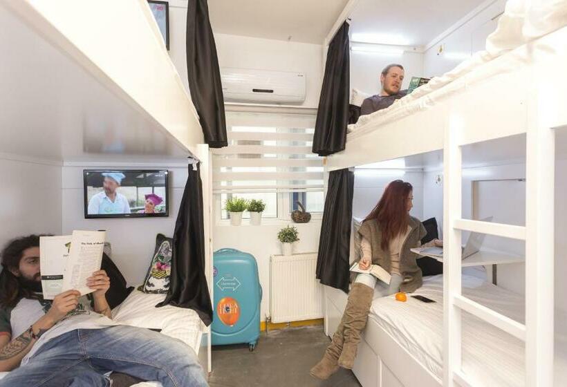 공동 객실, Inn 14 Hostel