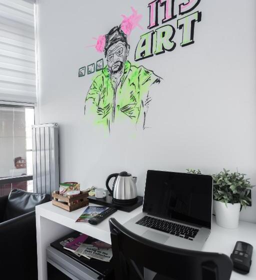 공동 객실, Inn 14 Hostel