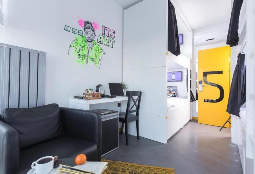 공동 객실, Inn 14 Hostel