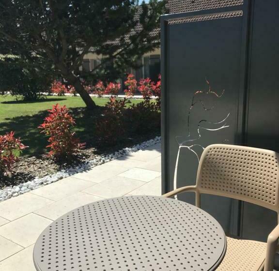 Номер Стандарт с Террасой, Hôtel Le Clos Badan