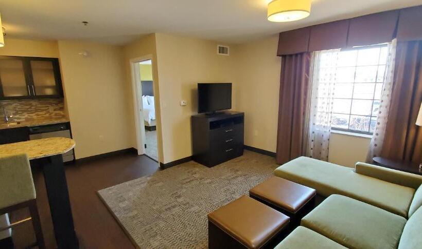 Люкс, Staybridge Suites Eau Claire   Altoona, An Ihg