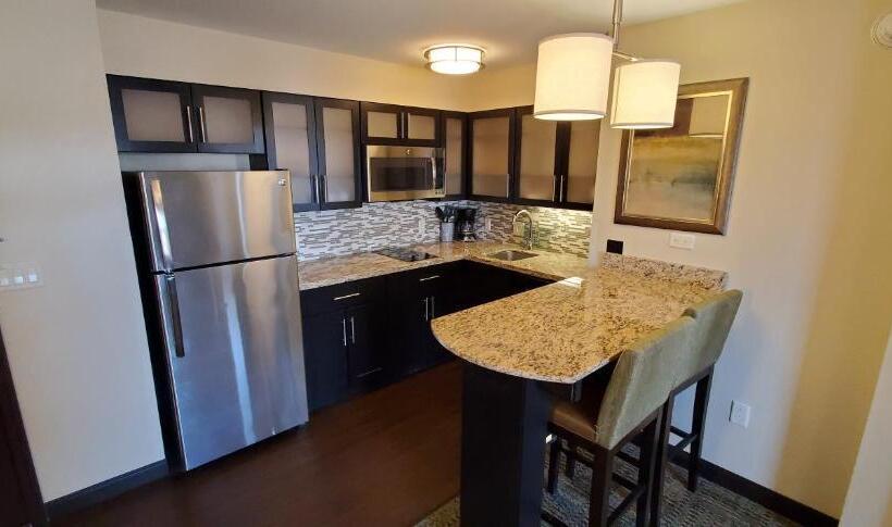 Люкс Адаптированный для Инвалидов, Staybridge Suites Eau Claire   Altoona, An Ihg